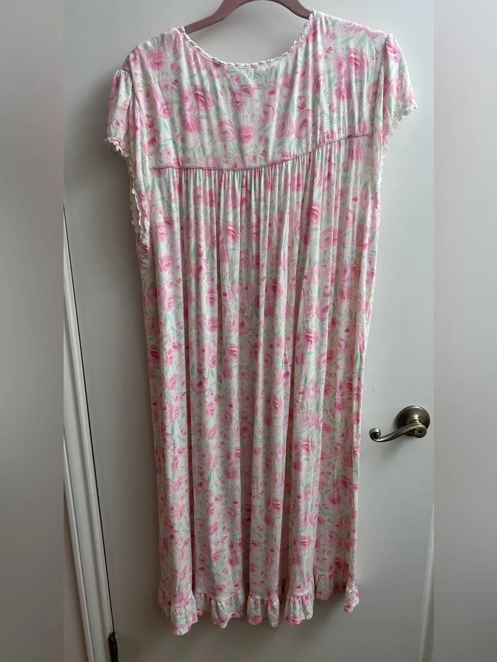 Eileen West Floral Print  Gown Size XLARGE, Pink & Green Modal Blend. READ